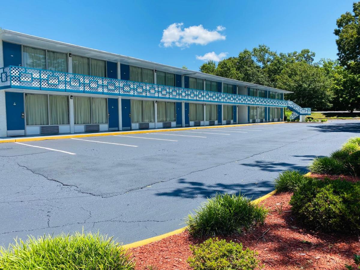Econo Lodge كليمسون المظهر الخارجي الصورة