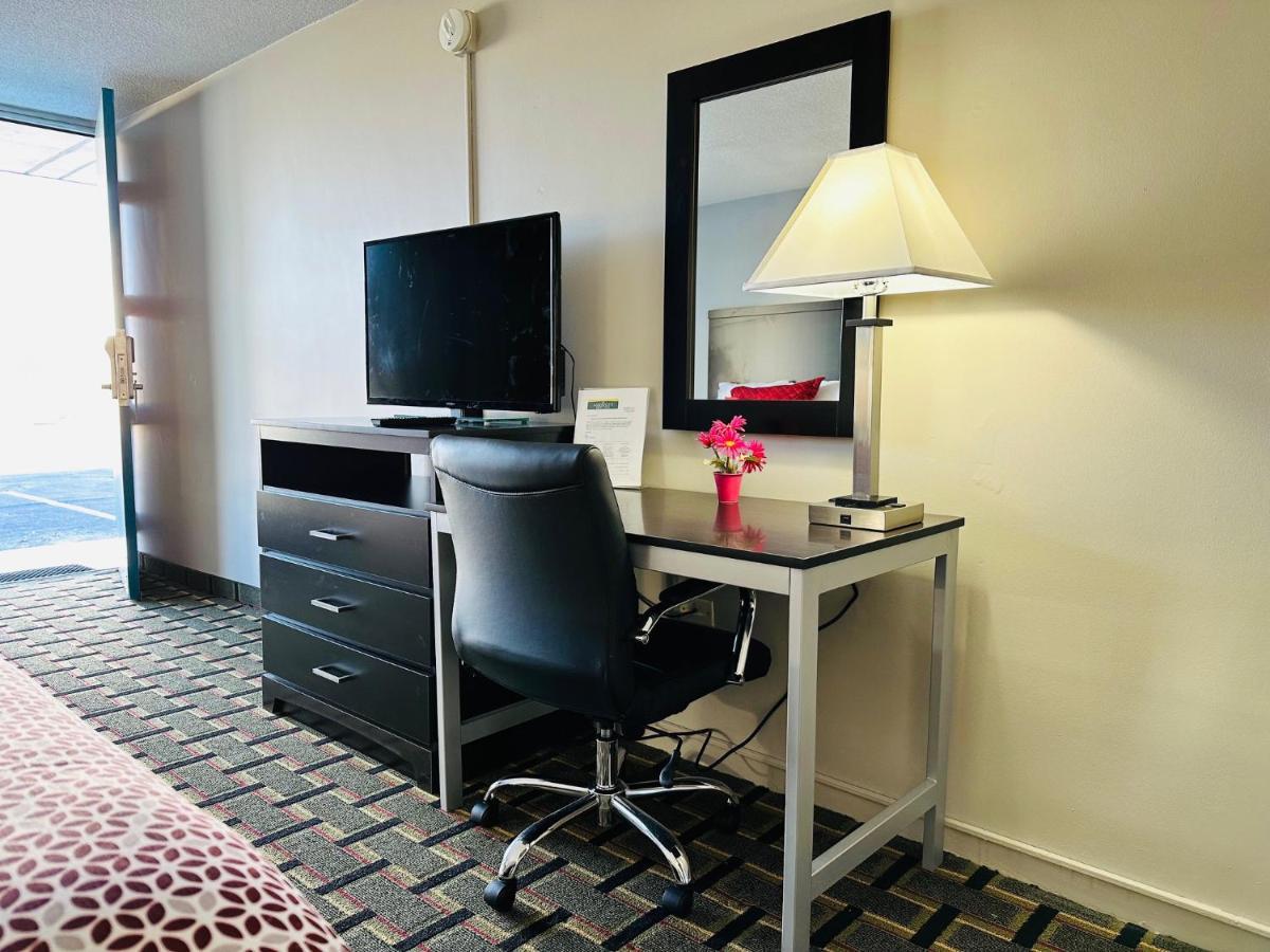 Econo Lodge كليمسون المظهر الخارجي الصورة