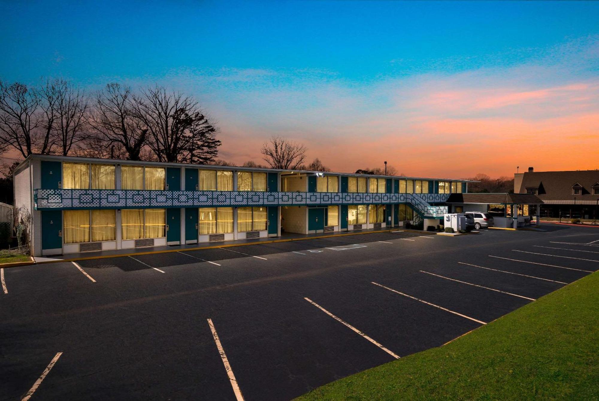 Econo Lodge كليمسون المظهر الخارجي الصورة