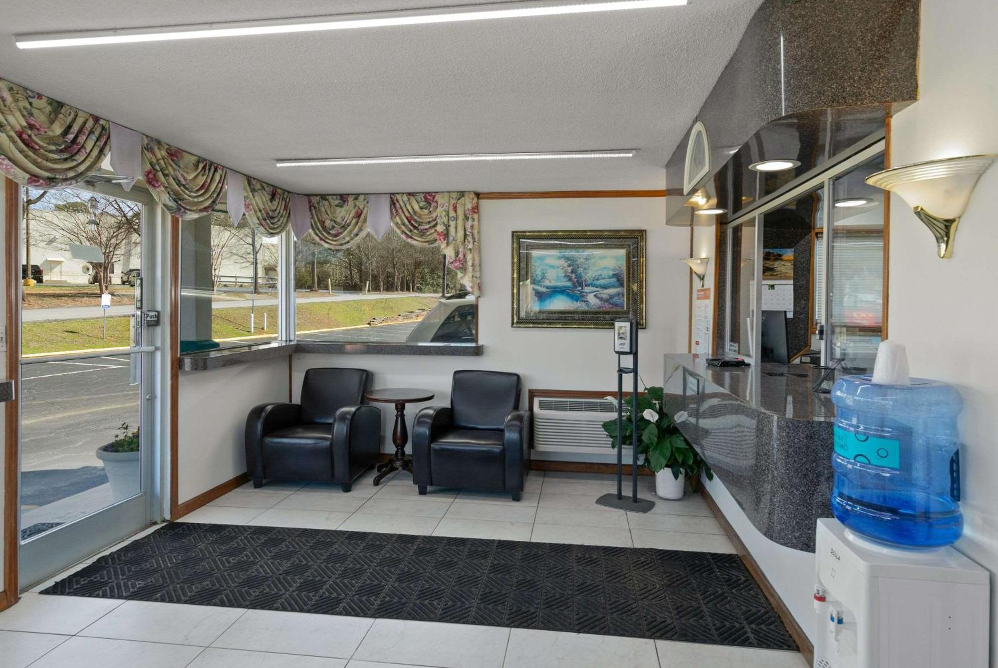 Econo Lodge كليمسون المظهر الخارجي الصورة